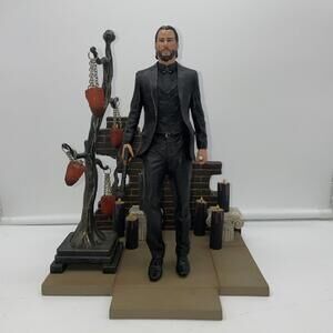 DIAMOND SELECT TOYS Gallery: John Wick 2 Keanu Reeves PVC 9" Figure Statue